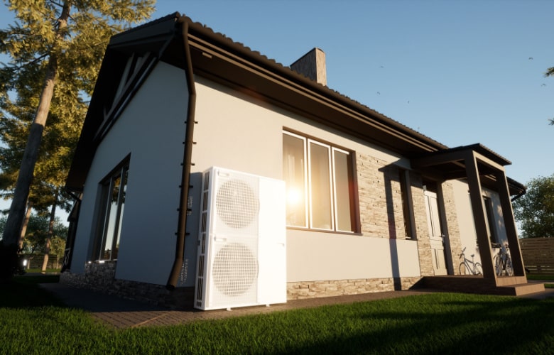 Lucht-water warmtepomp voorkant huis